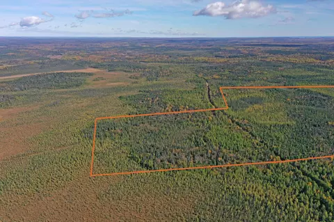 3098 Whyte Rd, Two Harbors, MN 55616 photo 2
