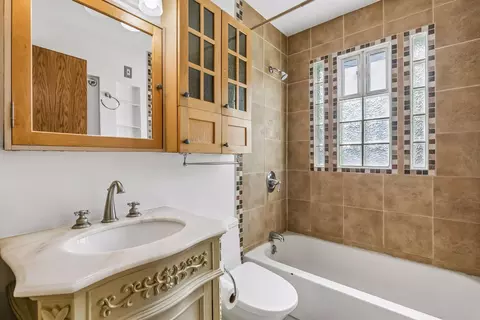 Bath - 3209 Random Rd, Eagan, MN 55121 photo 1 of 2