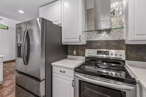 Kitchen - 3209 Random Rd, Eagan, MN 55121 photo 4 of 5