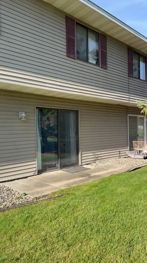 Exterior - 3282 Dodd Ln, Eagan, MN 55121 photo 3 of 3