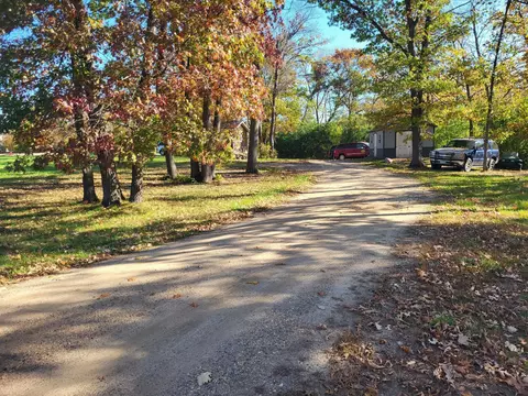813 819 823 Thomas Dr NE, Alexandria, MN 56308