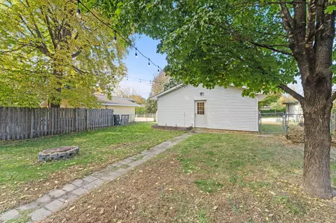 Exterior - 216 N 3rd St, Saint Peter, MN 56082 photo 3 of 14