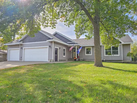 310 N Lincoln St, Redwood Falls, MN 56283