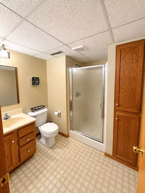 Bath - 1303 19th Ave SE, Willmar, MN 56201 photo 2 of 2
