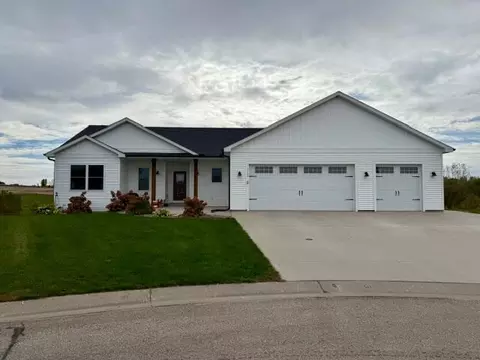 Exterior - 1122 3rd St, Wanamingo, MN 55983 photo 9 of 12
