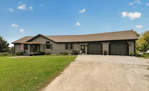 54917 280th Ave, Pine Island, MN 55963