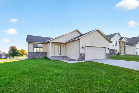3830 Kenosha Dr NW, Rochester, MN 55901