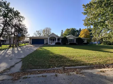 1130 Phinney Ave, Detroit Lakes, MN 56501