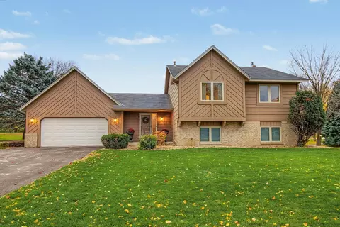 16556 Illinois Ave, Lakeville, MN 55044