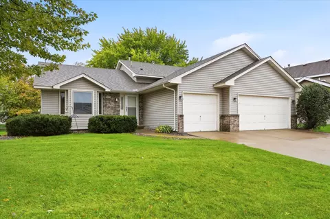9213 Queens Gdns, Brooklyn Park, MN 55443