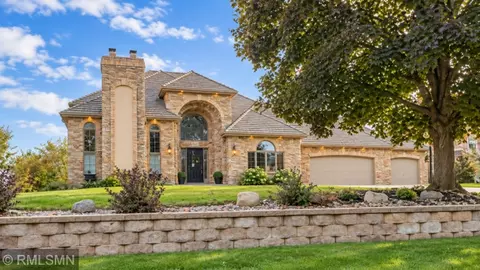 9405 Wedgewood Dr, Woodbury, MN 55125