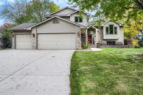 1317 Schooner Ct, Woodbury, MN 55125