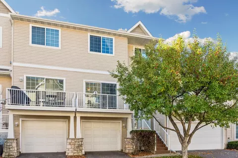 396 Willoughby Way W, Minnetonka, MN 55305