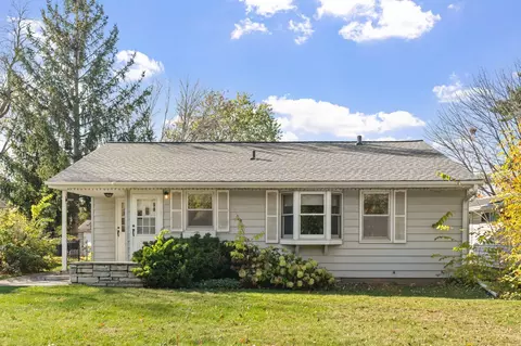 5904 Queen Ave S, Minneapolis, MN 55410