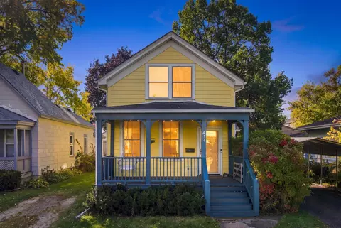 414 Banfil St, Saint Paul, MN 55102