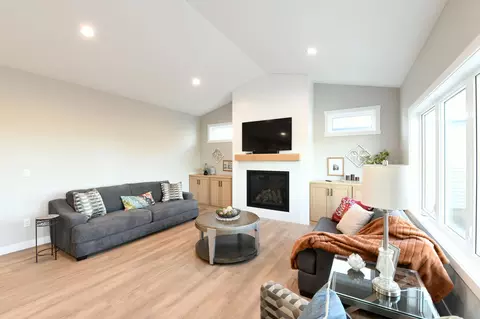 Living - 3155 Archer Pl S, Fargo, ND 58104 photo 2 of 4
