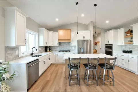 Kitchen - 3155 Archer Pl S, Fargo, ND 58104 photo 3 of 5