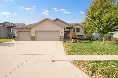 4600 Tundra Ln NW, Rochester, MN 55901