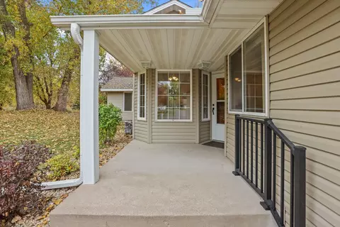 11027 Lincoln Ct NE, Blaine, MN 55434