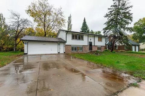 6908 64th Ave N, Brooklyn Park, MN 55428