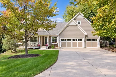 6926 Valley View Rd, Edina, MN 55439