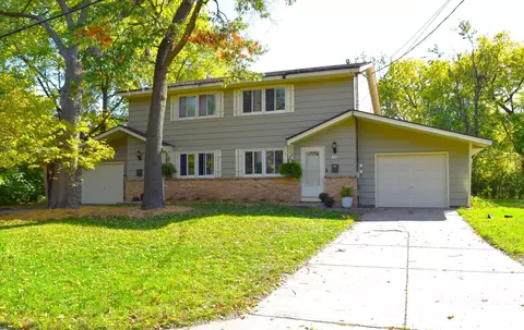 819 821 55th Ave N, Brooklyn Center, MN 55430