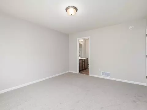 Bedroom - 2083 River Bend Trl, Mayer, MN 55360 photo 2 of 4