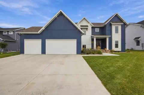 6187 49th Ave S, Fargo, ND 58104