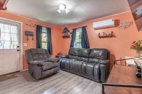 Living - 810 E Junius Ave, Fergus Falls, MN 56537 photo 2 of 2