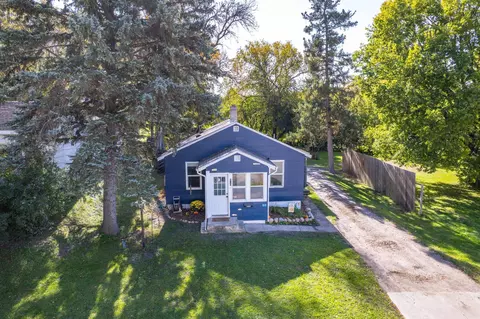 Exterior - 810 E Junius Ave, Fergus Falls, MN 56537 photo 8 of 8