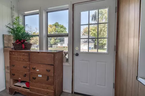 Entry Way - 810 E Junius Ave, Fergus Falls, MN 56537 photo 1 of 1