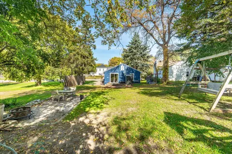 Exterior - 810 E Junius Ave, Fergus Falls, MN 56537 photo 7 of 8
