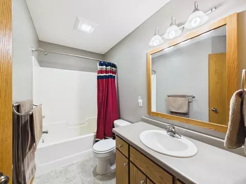 Bath - 6724 Black Spruce St, Saint Cloud, MN 56303 photo 1 of 2