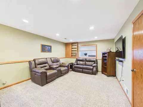 Living - 6724 Black Spruce St, Saint Cloud, MN 56303 photo 5 of 7