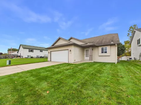 Exterior - 6724 Black Spruce St, Saint Cloud, MN 56303 photo 5 of 7