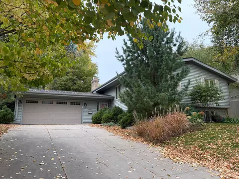 5616 Countryside Rd, Edina, MN 55436