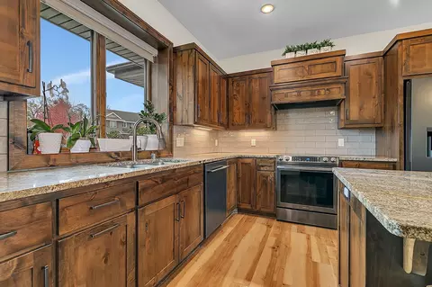 Kitchen - 3558 Wildflower Rd S, Saint Cloud, MN 56301 photo 3 of 6