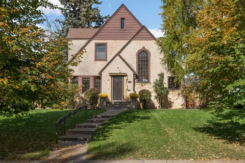 1787 Hillcrest Ave, Saint Paul, MN 55116