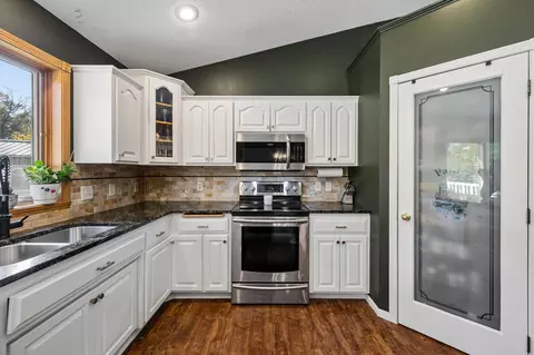 Kitchen - 10033 13th Ave, Becker, MN 55308 photo 3 of 4