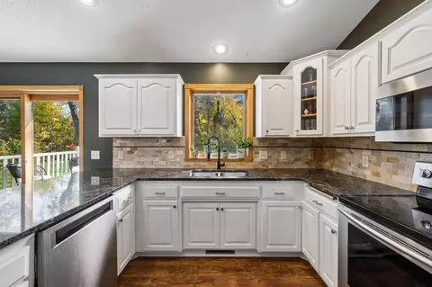 Kitchen - 10033 13th Ave, Becker, MN 55308 photo 2 of 4