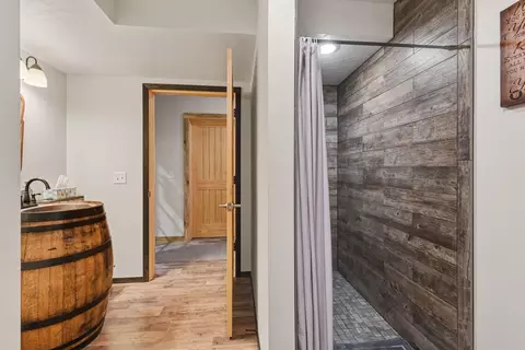 Bath - 1913 70th Ave, Jasper, MN 56144 photo 4 of 5