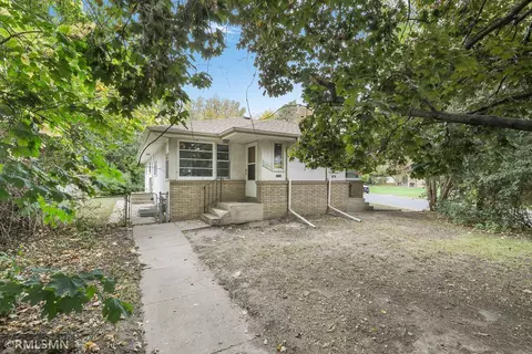 3832 3rd St NE, Columbia Heights, MN 55421