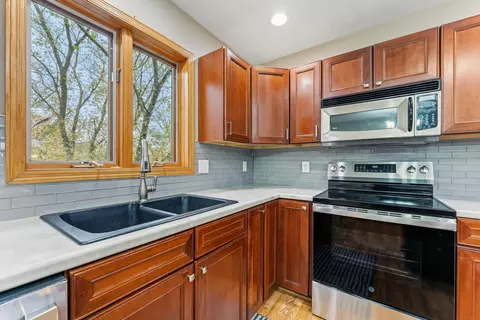 Kitchen - 19 Rollins Dr, Elgin, MN 55932 photo 4 of 4