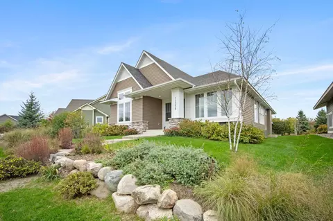 11339 Wildflower Dr N, Lake Elmo, MN 55042