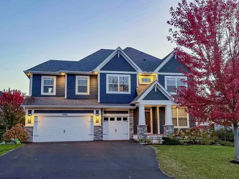 9930 Arrowwood Trl, Woodbury, MN 55129