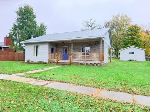211 E Luella St, Le Roy, MN 55951