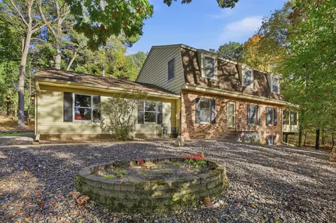 360 Quail Rd, Dellwood, MN 55110
