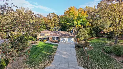 3081 Laverne Ct N, Lake Elmo, MN 55042