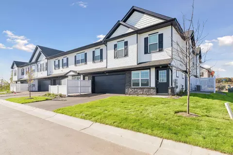 5351 Long Pointe Pass, Woodbury, MN 55129
