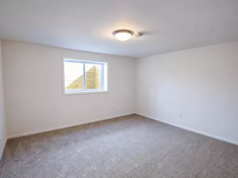 Bedroom - 6013 80 Ave S, Horace, ND 58047 photo 3 of 5